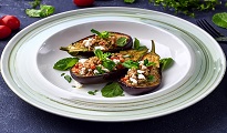 Aubergine farcie à l'agneau et à la fêta